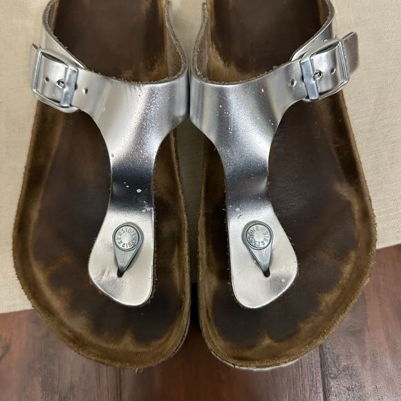 BIRKENSTOCK Womens Gizeh Soft Footbed in Silver Leather - Picture 3 of 9